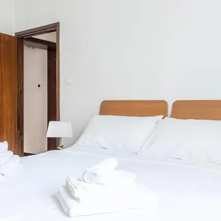 Appartamento Essential - Ambrogio Host *