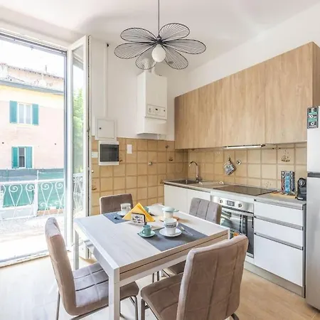 Essential - Ambrogio Host Apartment *