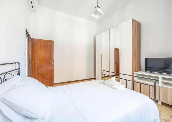 Essential - Ambrogio Host Apartment *