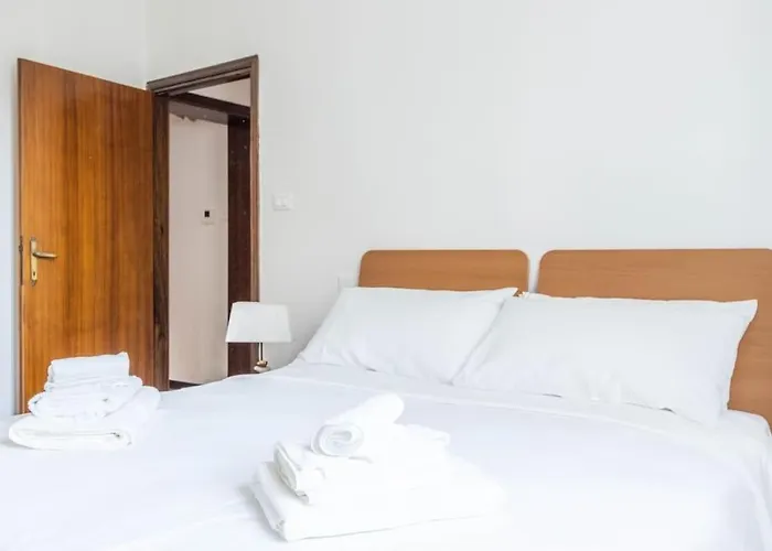 Apartman Essential - Ambrogio Host *