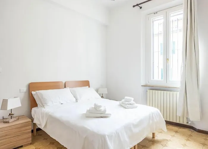 Essential - Ambrogio Host Apartman Bologna