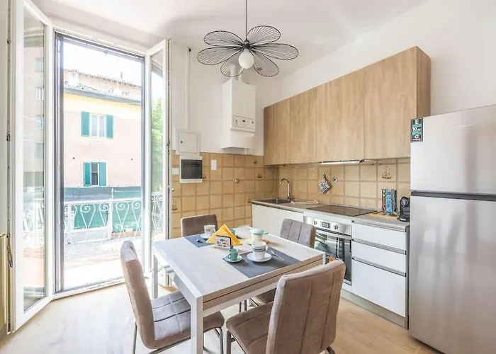 Essential - Ambrogio Host Apartman *